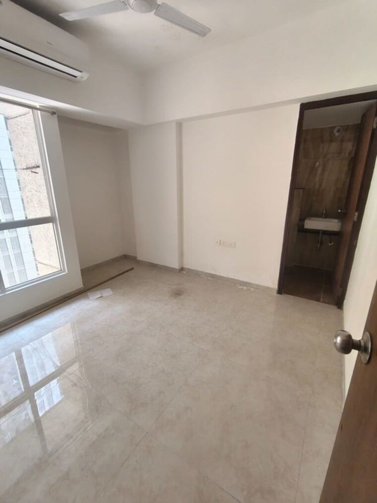 Bedroom, lodha-amara 1 Bedroom 450 Sq.Ft. Apartment In Kolshet Road Thane 10130081