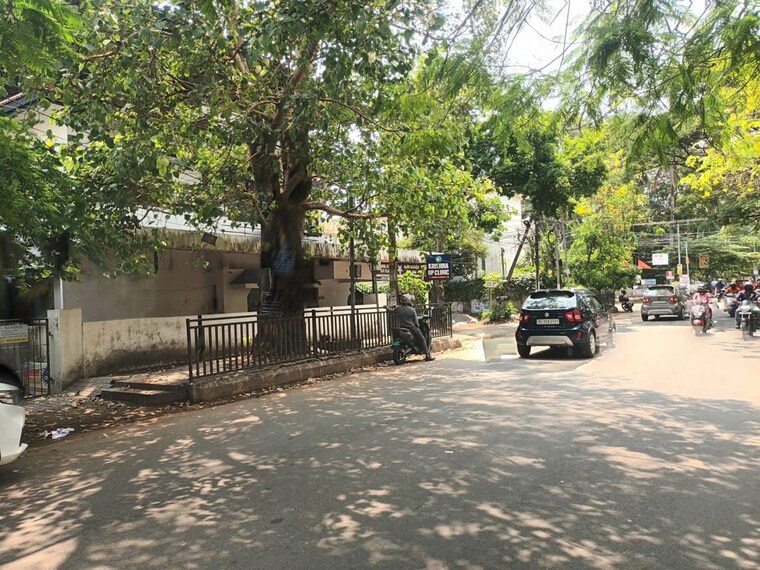  Parking, kadavanthara Commercial Office Space 1200 Sq.Ft. In Kadavanthara Kochi 10130197