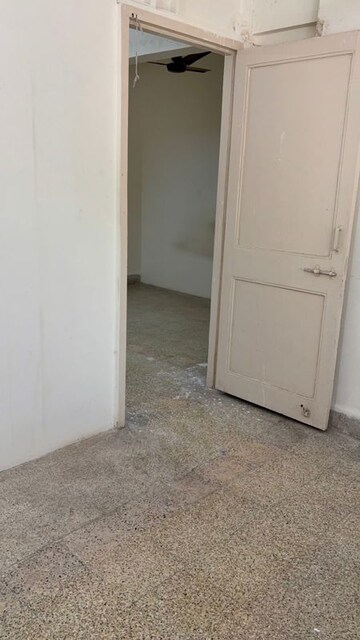 Room in 2 BHK Apartment at Oswal Park, Oswal Park – for Rent