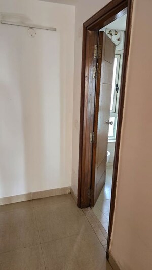3 BHK Apartment For Rent in Jaypee Kalypso Court, Sector 128