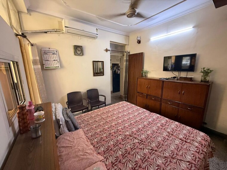 Bedroom, vikas puri 2 Bedroom 850 Sq.Ft. Apartment In Vikas Puri Delhi 10130203