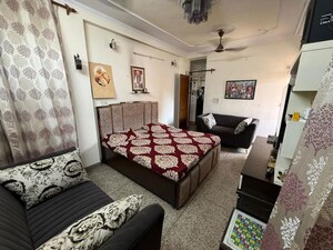 Room in 2 BHK Apartment at Vikas Puri – for Sale