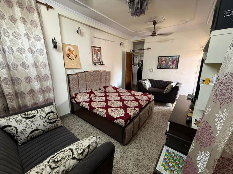 Room, vikas puri 2 Bedroom 850 Sq.Ft. Apartment In Vikas Puri Delhi 10130203