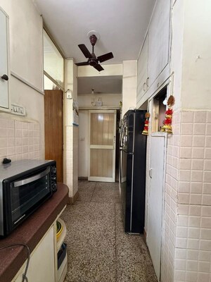 Furnished Amenities in 2 BHK Apartment at Vikas Puri – for Sale