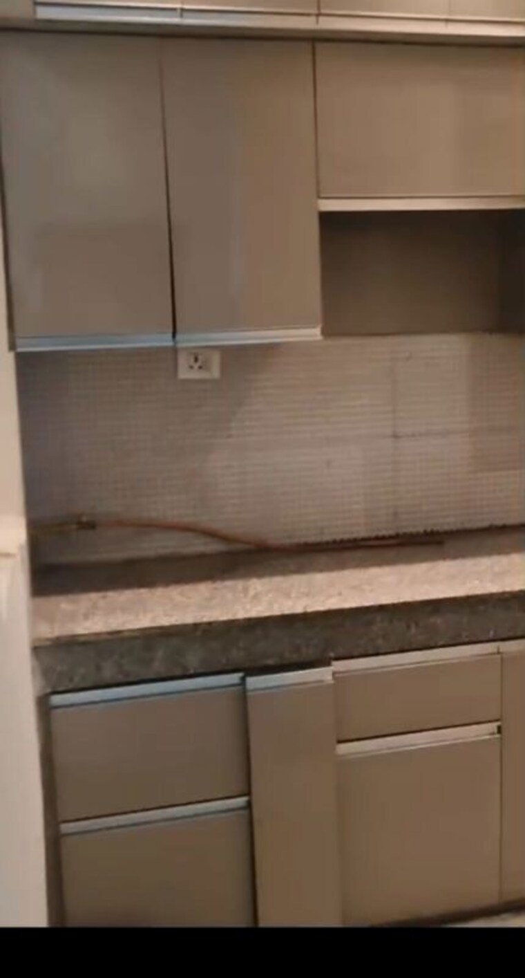 Bathroom, supertech-ecovillage-ii 2 Bedroom 890 Sq.Ft. Apartment In Sector 16b Greater Noida Greater Noida 10130258