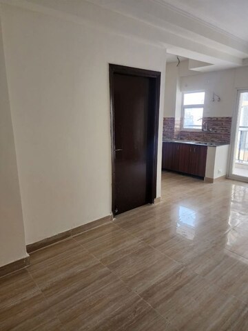 Room in 2.5 BHK Apartment at Amrapali Terrace Homes, Tech Zone 4 Greater Noida – for Sale