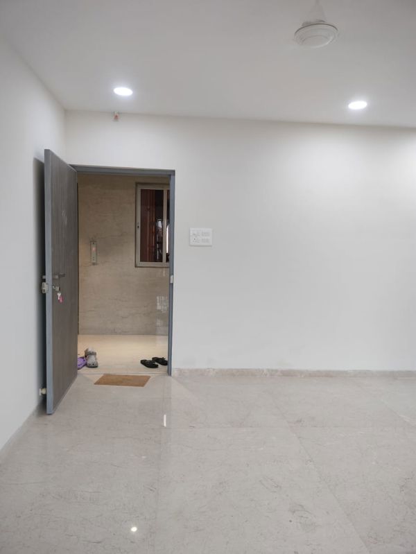 1 RkApartment For Rent in Vile Parle West