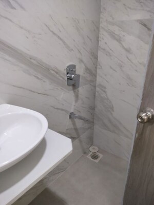 Bathroom in 1 RK Apartment at Vile Parle West – for Rent