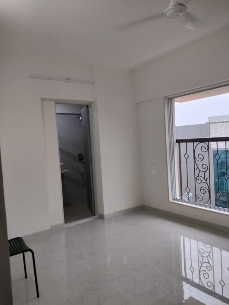 Room, vile parle west 1 RK 350 Sq.Ft. Apartment In Vile Parle West Mumbai 10130279