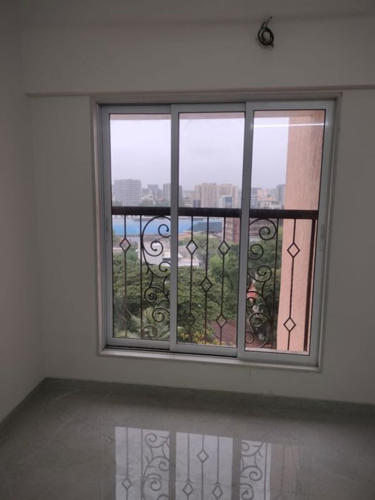 Room, vile parle west 1 RK 350 Sq.Ft. Apartment In Vile Parle West Mumbai 10130279