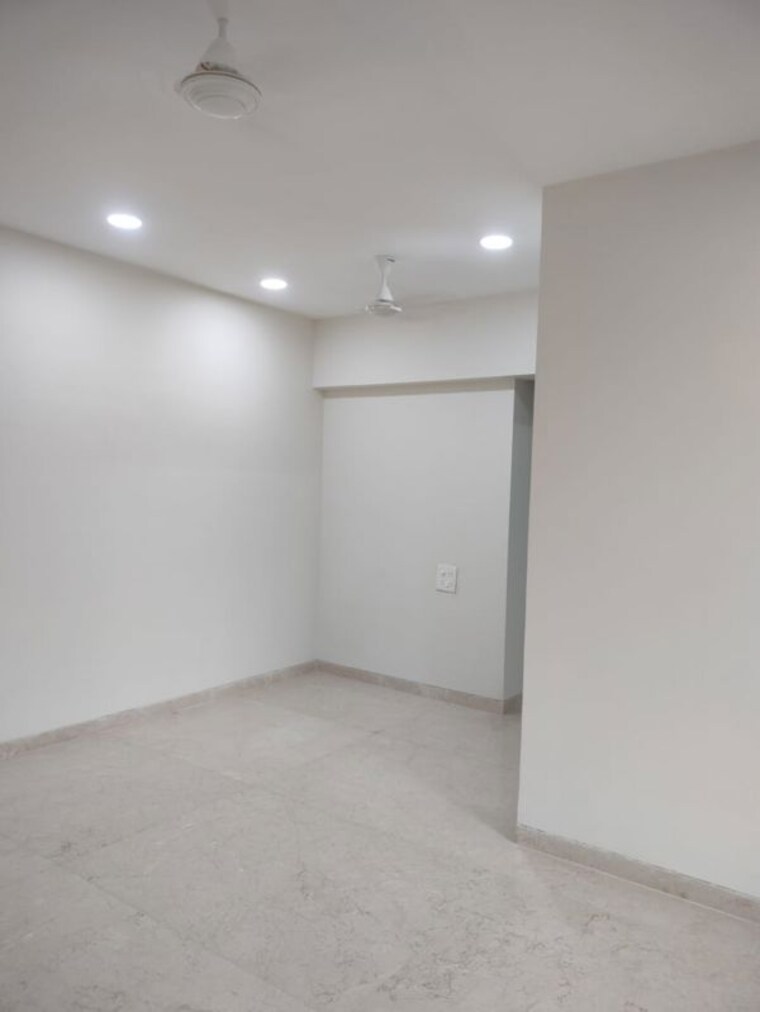 Room, vile parle west 1 RK 350 Sq.Ft. Apartment In Vile Parle West Mumbai 10130279