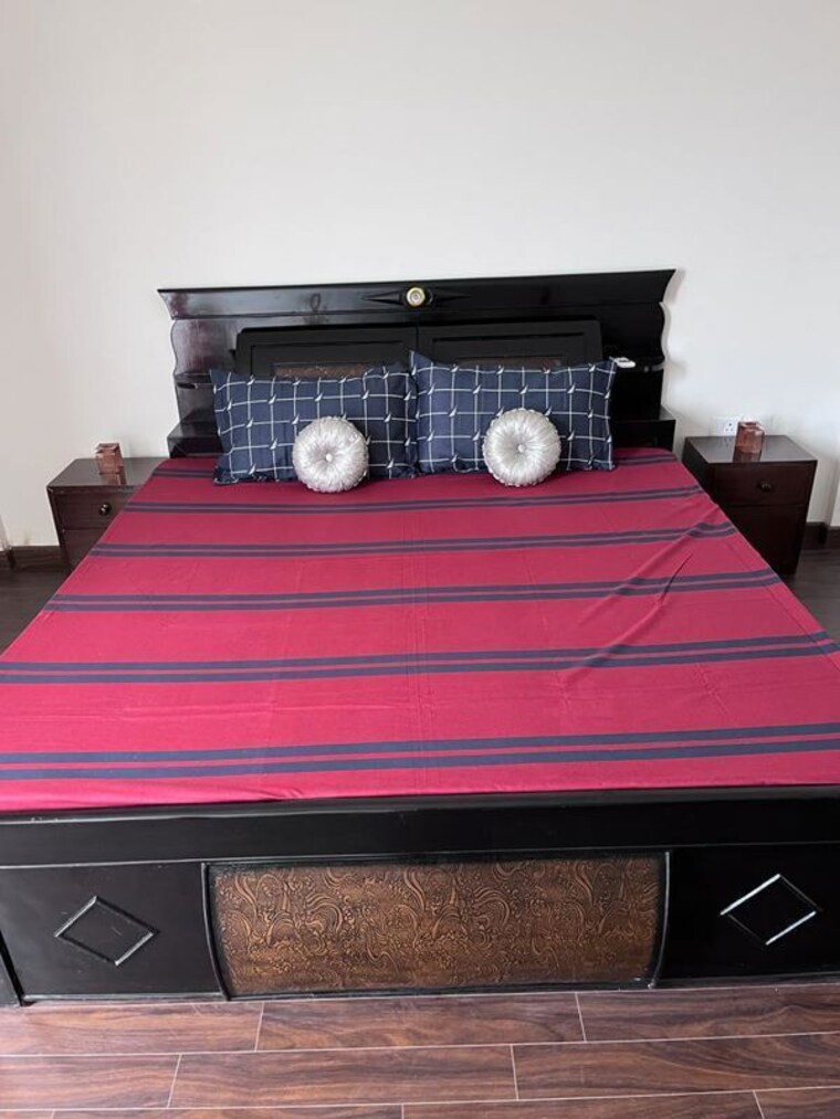 Bedroom, bptp-astaire-gardens-august-villas 4 Bedroom 2982 Sq.Ft. Apartment In Sector 70a Gurgaon 10130288