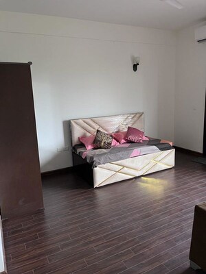 Bedroom in 4 BHK Apartment at BPTP Astaire Gardens August Villas, Sector 70a – for Rent