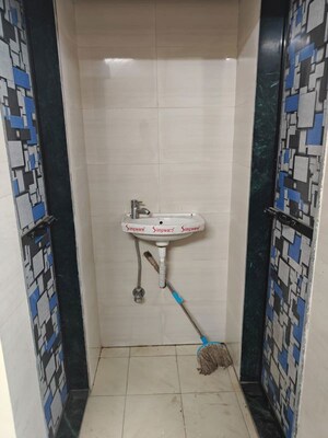Bathroom in 1 RK Apartment at Vile Parle West – for Rent