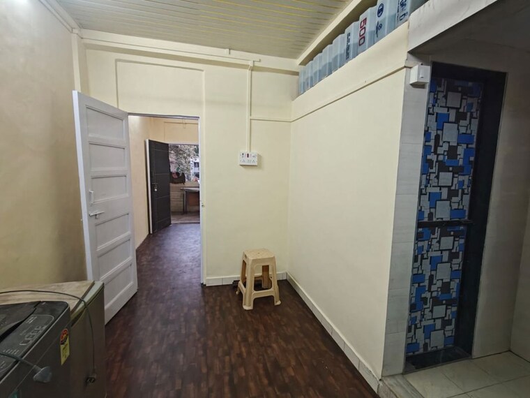 Room, vile parle west 1 RK 350 Sq.Ft. Apartment In Vile Parle West Mumbai 10130294