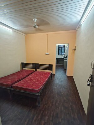 Bedroom in 1 RK Apartment at Vile Parle West – for Rent