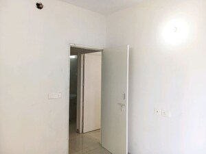 Room in 2 BHK Apartment at Signature The Millennia 3, Sector 37d – for Rent