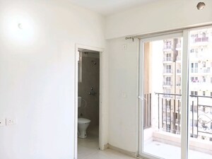 2 BHK Apartment For Rent in Signature The Millennia 3, Sector 37d