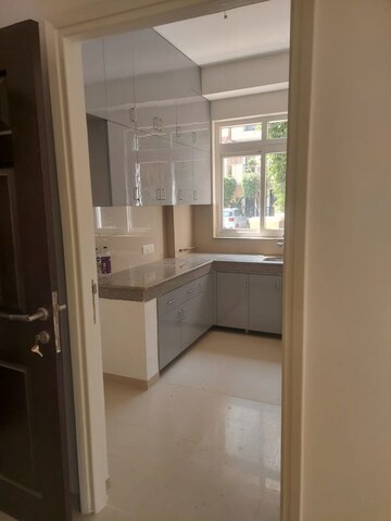 Bathroom in 3 BHK Apartment at Unitech Escape, Sector 50 – for Rent