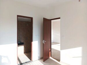 Room in 3 BHK Apartment at BPTP Terra, Sector 37d – for Rent