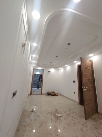 Building Lobby in 2 BHK Builder Floor at Govindpuri – for Sale