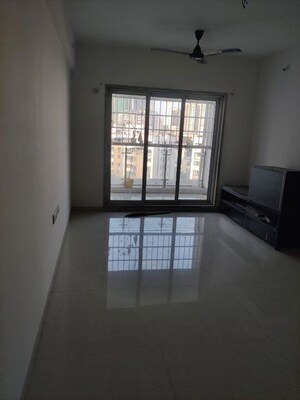 Room in 2 BHK Builder Floor at Rosa Royale, Ghodbunder Road – for Rent