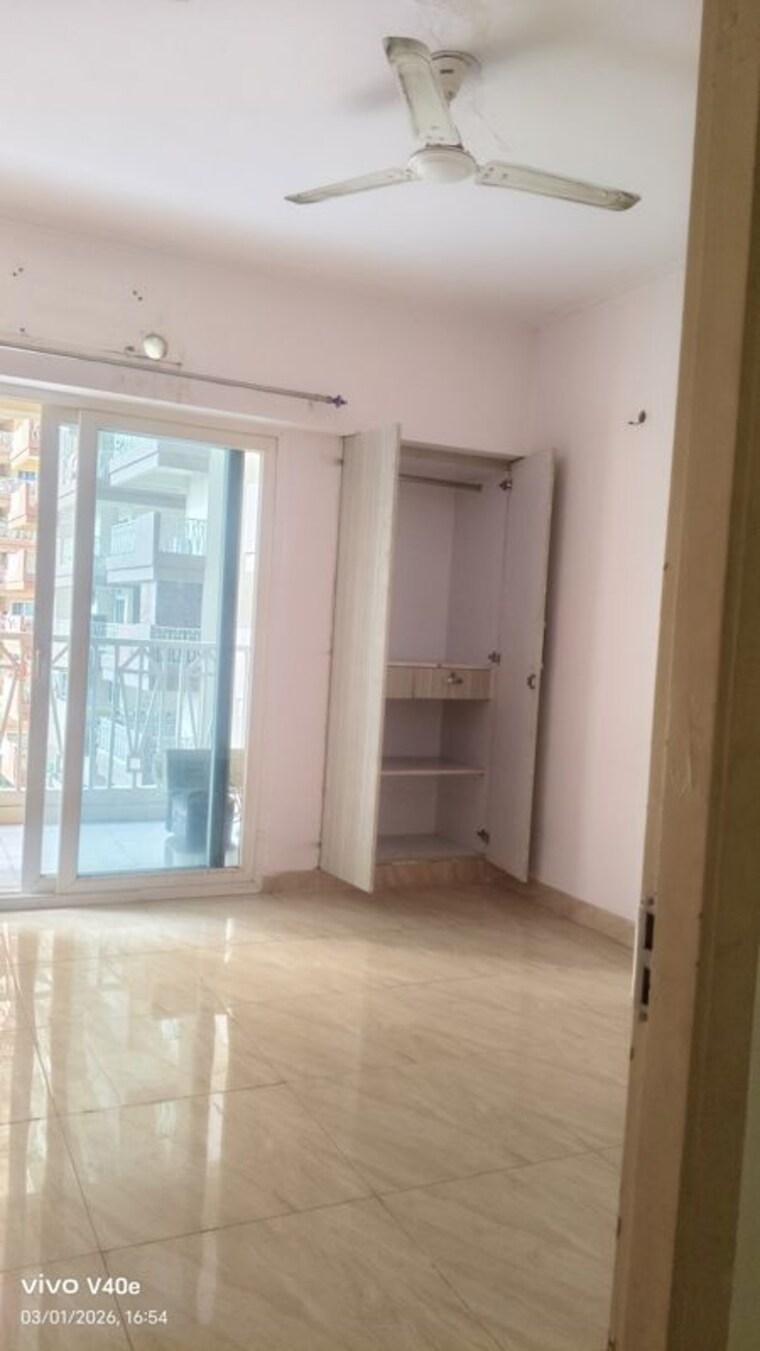 Room, gaur-city-7th-avenue 2 Bedroom 534 Sq.Ft. Apartment In Sector 4 Greater Noida Greater Noida 10130318