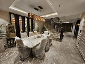 Master Bedroom in 4 BHK Apartment at BPTP Floors, Sector 70 – for Rent