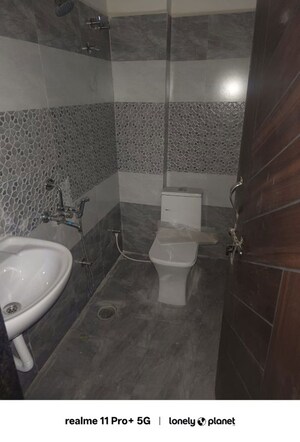Bathroom in 3 BHK Apartment at Cyber City Oriana, Hi Tech City – for Sale