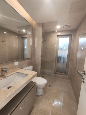 Bathroom in 3 BHK Builder Floor at Vijay Nagar – for Rent