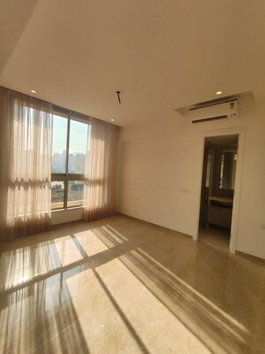 Room in 3 BHK Builder Floor at Vijay Nagar – for Rent