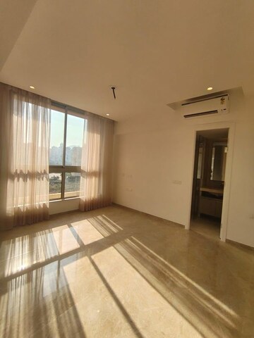 Room in 3 BHK Builder Floor at Vijay Nagar – for Rent