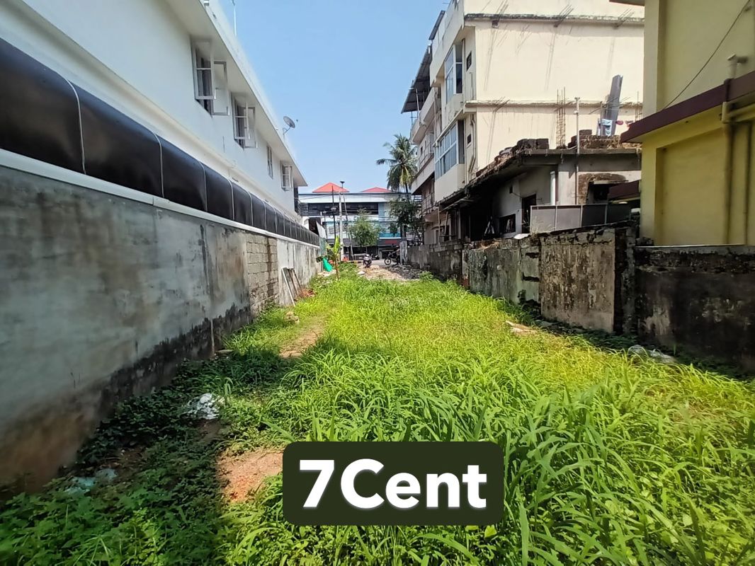Land For Sale in Kadavanthara