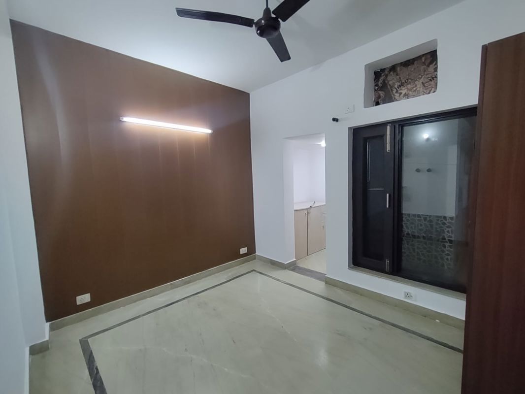2 BHK Independent House For Rent in Ansal Plaza Sector-23