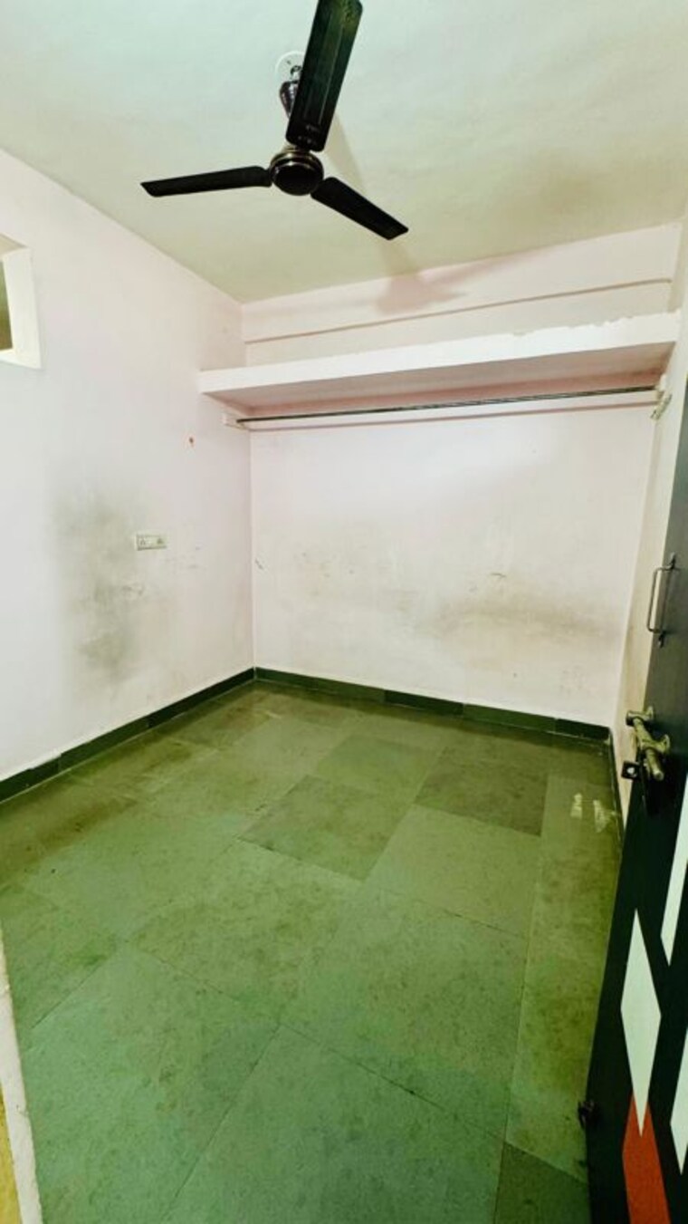 Room, vanaz-corner 1 Bedroom 600 Sq.Ft. Apartment In Kothrud Pune 10130372