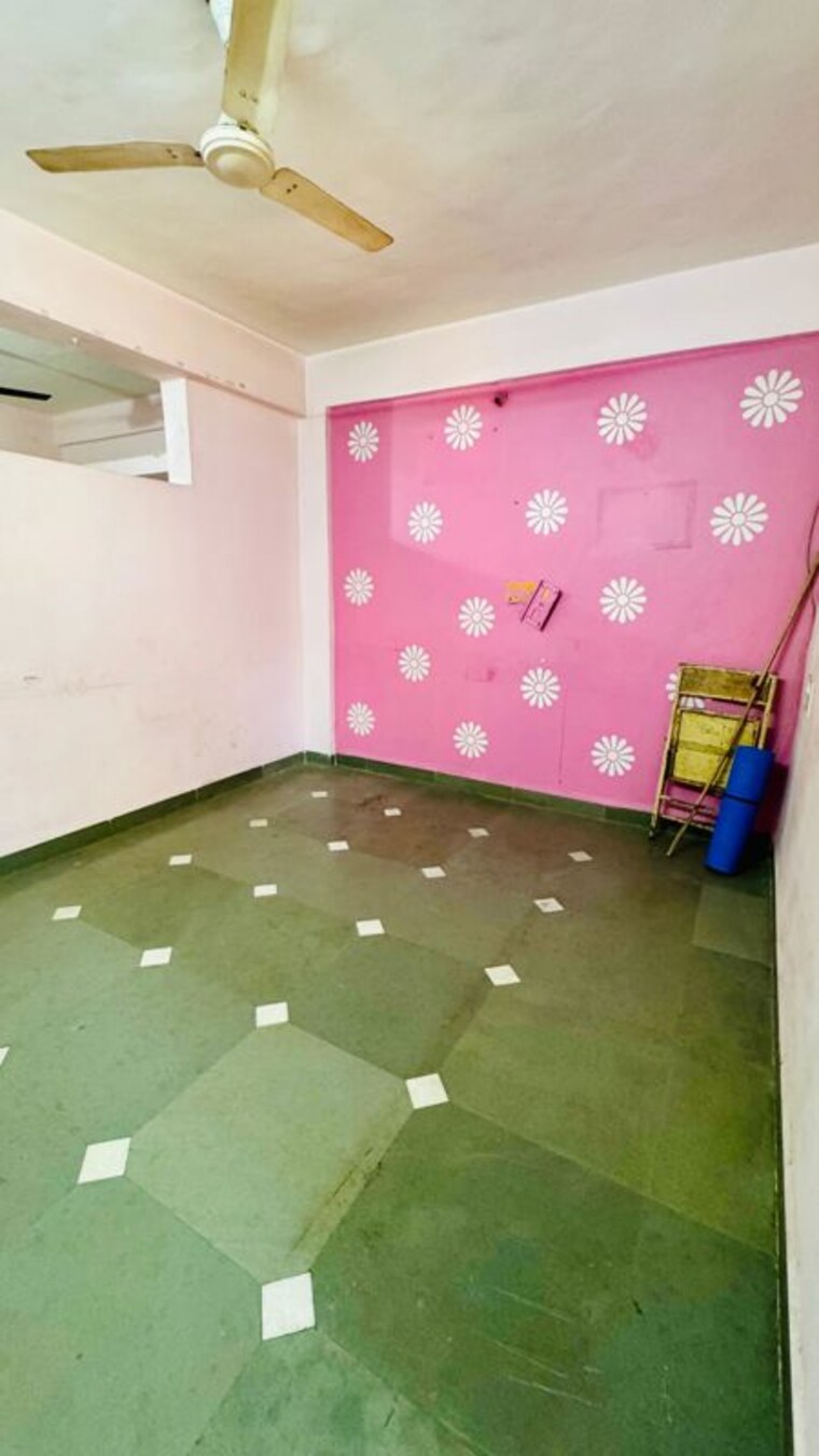 Room, vanaz-corner 1 Bedroom 600 Sq.Ft. Apartment In Kothrud Pune 10130372