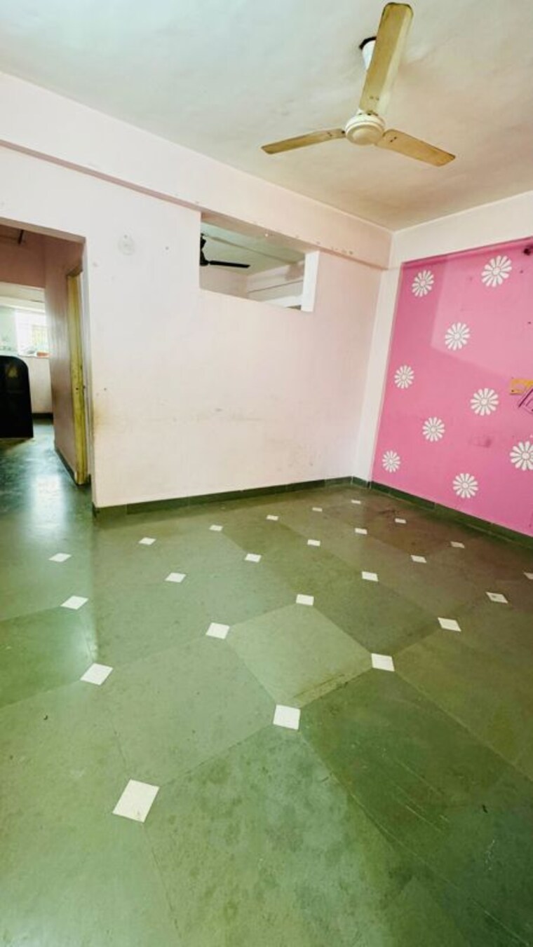 Room, vanaz-corner 1 Bedroom 600 Sq.Ft. Apartment In Kothrud Pune 10130372