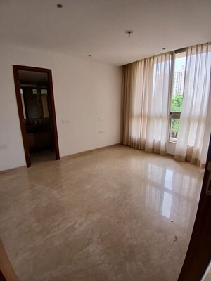 Room in 3 BHK Builder Floor at Vijay Nagar – for Rent