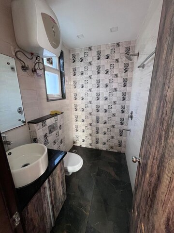 Team Area in 2 BHK Builder Floor at Suncity Township Gurgaon, Sector 54 – for Rent