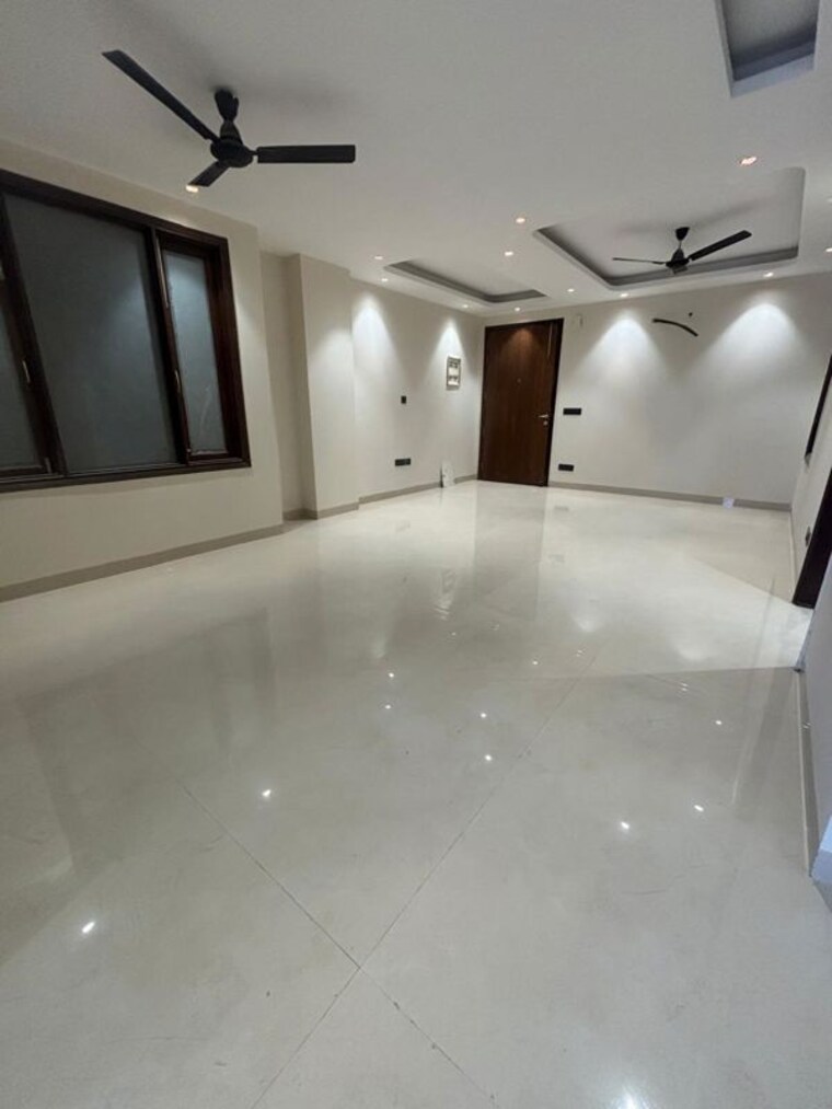 Room, saket 4 Bedroom 1800 Sq.Ft. Builder Floor In Saket Delhi 10130153