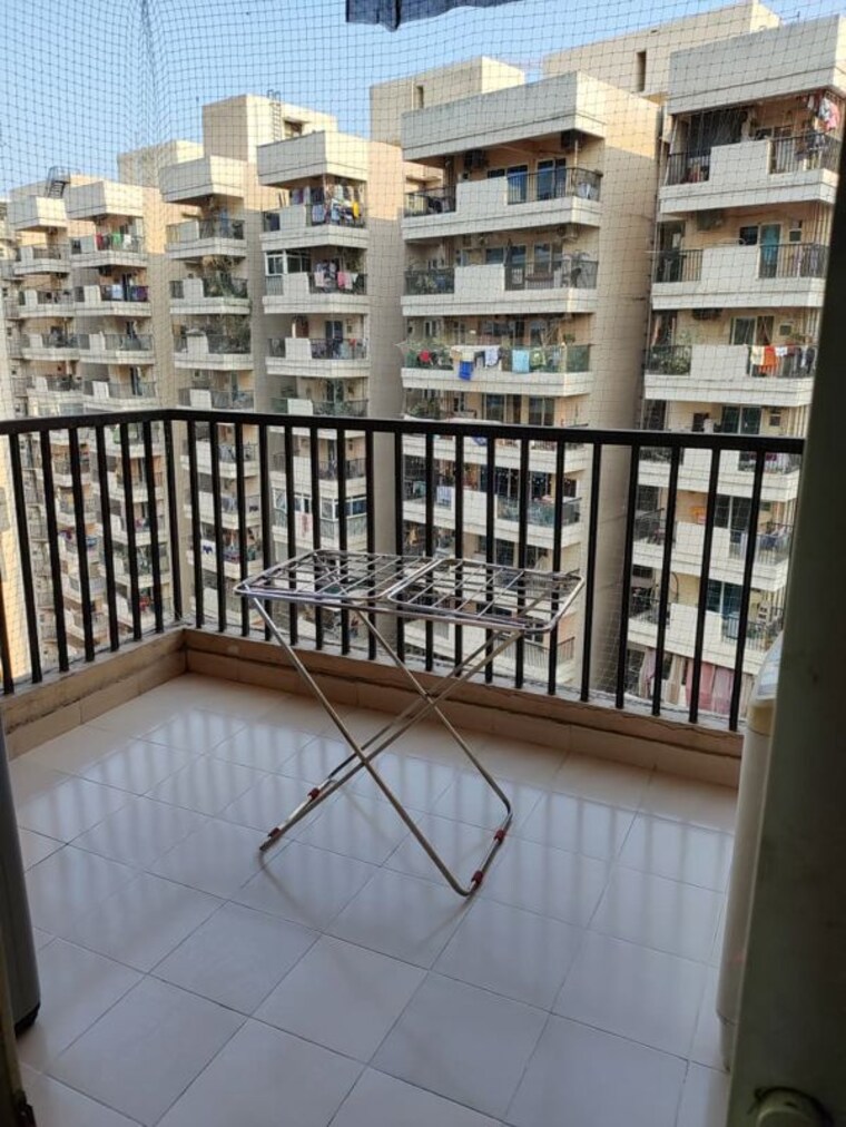 Balcony, gaur-city-2-12th-avenue 2.5 Bedroom 1055 Sq.Ft. Apartment In Sector 16c Greater Noida Greater Noida 10130383