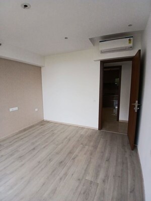 Room in 3 BHK Builder Floor at Waghbil – for Rent