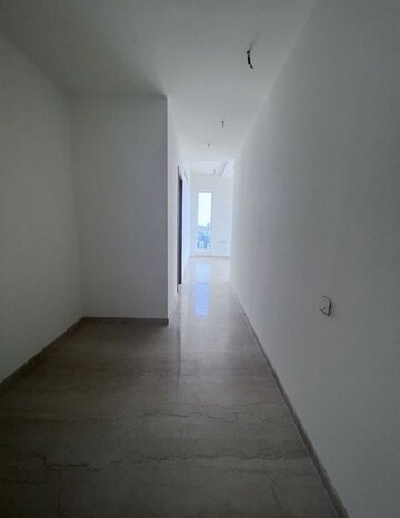 Room in 3 BHK Apartment at K Raheja Vivarea Building No 3 Tower E, Mahalaxmi – for Rent