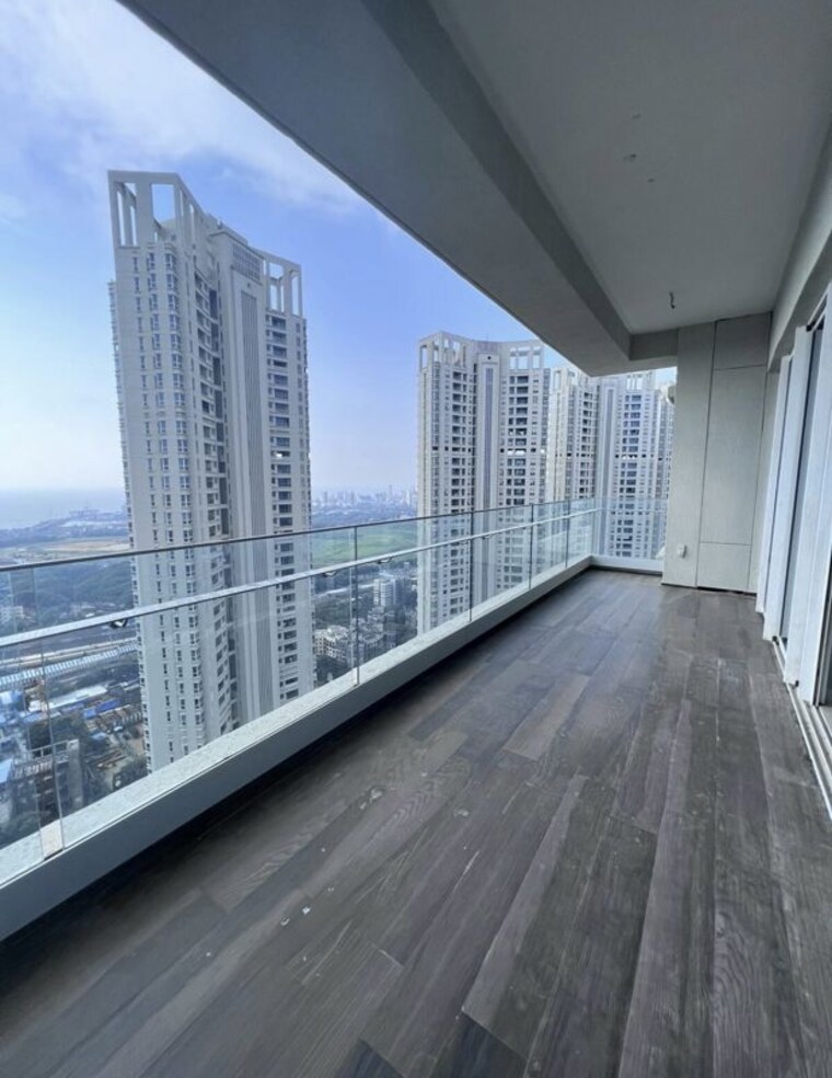 Balcony, k-raheja-vivarea-building-no-3-tower-e 3 Bedroom 2250 Sq.Ft. Apartment In Mahalaxmi Mumbai 10095891