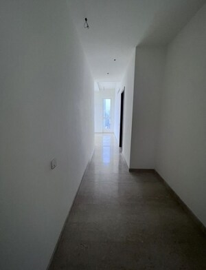 Room in 3 BHK Apartment at K Raheja Vivarea Building No 3 Tower E, Mahalaxmi – for Rent