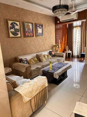 Living Room in 4 BHK Apartment at Supertech Cape Town, Sector 74 – for Rent