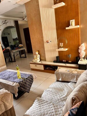 Living Room in 4 BHK Apartment at Supertech Cape Town, Sector 74 – for Rent