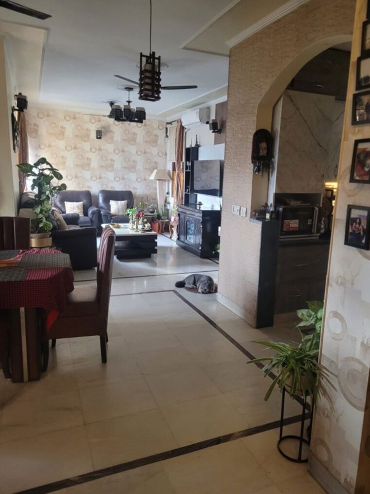 Gym, gracious-tower 3 Bedroom 1700 Sq.Ft. Apartment In Sector 56 Gurgaon 10130422