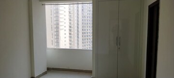 Room in 3 BHK Apartment at Amrapali Heartbeat City, Sector 107 – for Sale