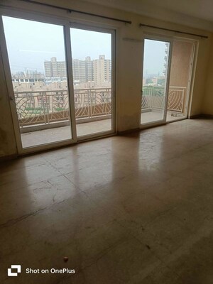 Room in 3 BHK Apartment at AIPL The Peaceful Homes, Sector 70a – for Sale